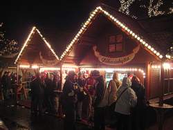 „Glûhweinhytta” „Glûhweinhytta”