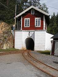 Da gehts rein ins Bergwerk