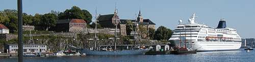 „Norwegian Dream” vor Akershus festning