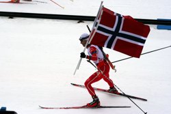 Ole Einar in seinem Wohnzimmer Ole Einar in seinem Wohnzimmer