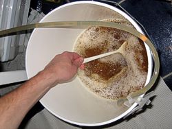 ... in den G&auml;rbottich